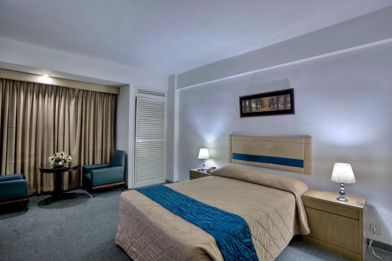 Hotel Purbani International Ltd. Дака Екстериор снимка