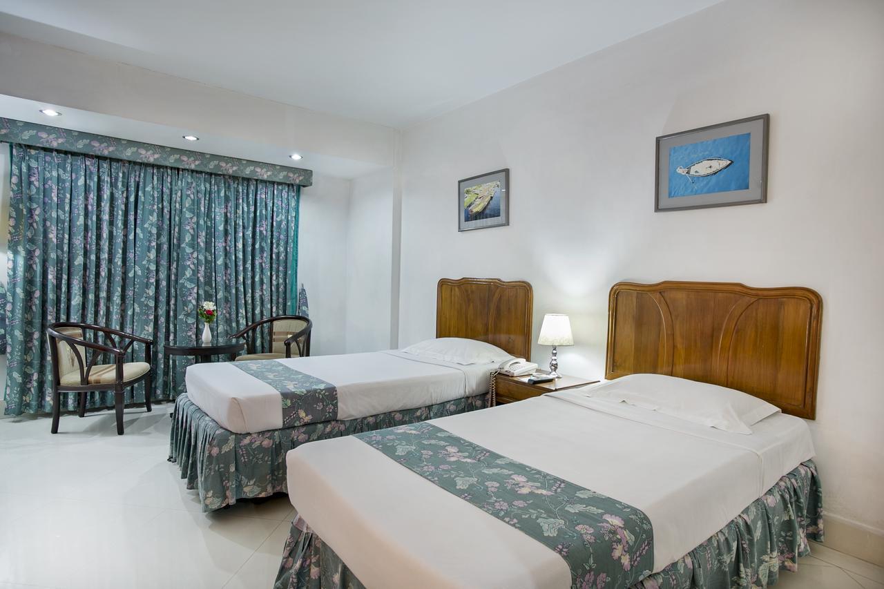 Hotel Purbani International Ltd. Дака Екстериор снимка